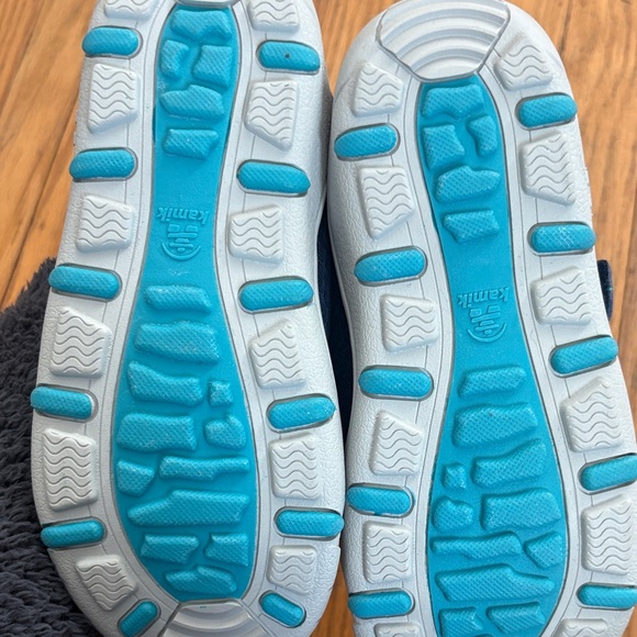 Kamik Kids Sneakers in Navy and Aqua - Picture 8 of 10